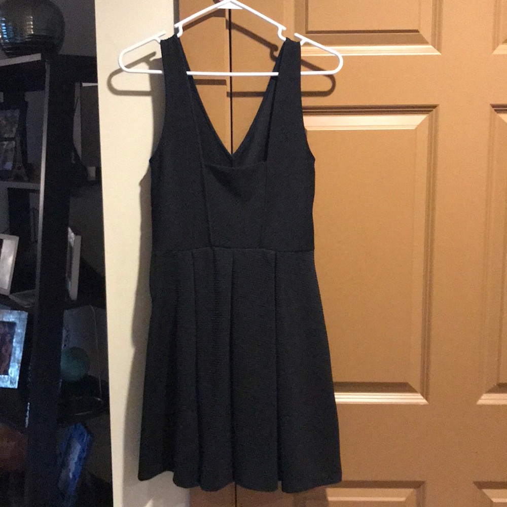 Little black dress! 🖤 - Picture 2 of 3